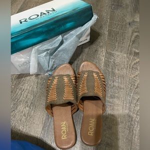 Bed Stu. 8.5 color: tan